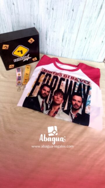 📦✨ ¡El regreso más esperado merece un box inolvidable! ✨📦
¿Fuiste parte de la generación que cantaba "Resistiré" a todo pulmón? 🎤💥
¿Lloraste, bailaste y creciste con Erreway? 🫶 Entonces este momento es para ti...
🔥 Presentamos el Erreway Box 2025 🔥
Una edición limitada pensada para verdaderos fans 💽❤️
👕 1 polo exclusivo con diseño inspirado en el regreso de la banda
🔑 2 llaveros únicos que llevarás contigo a todos lados
🎁 Todo presentado en una caja coleccionable que te va a robar un suspiro
🚨 ¡STOCK LIMITADO!
No te quedes sin el tuyo. Haz clic en el link de la bio y revive la emoción.
Porque ser fan de Erreway es para siempre. 💫
#Erreway2025 #RegresoErreway #rebeldewayperu #BoxErreway #FanDesdeSiempre #RegaloPerfecto #EdiciónLimitada