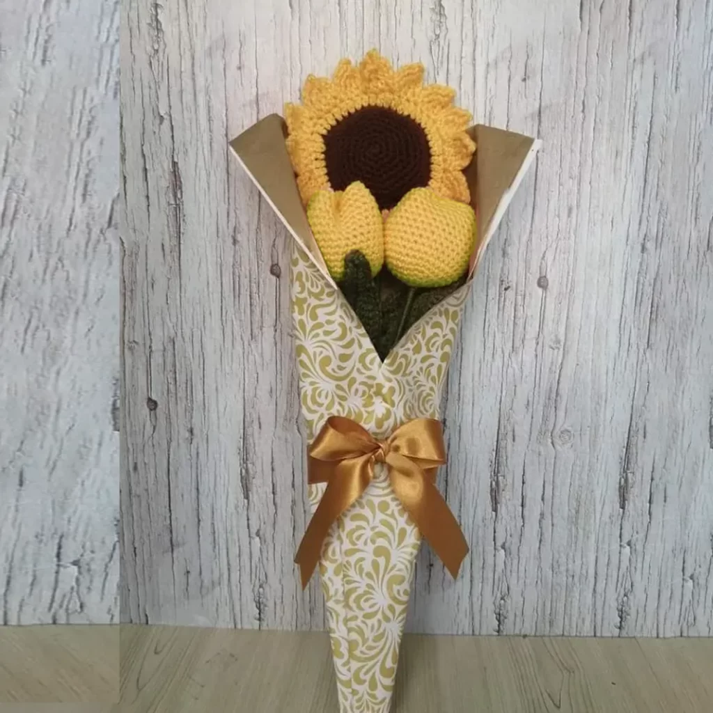 RAMO GIRASOLES Y TULIPANES2