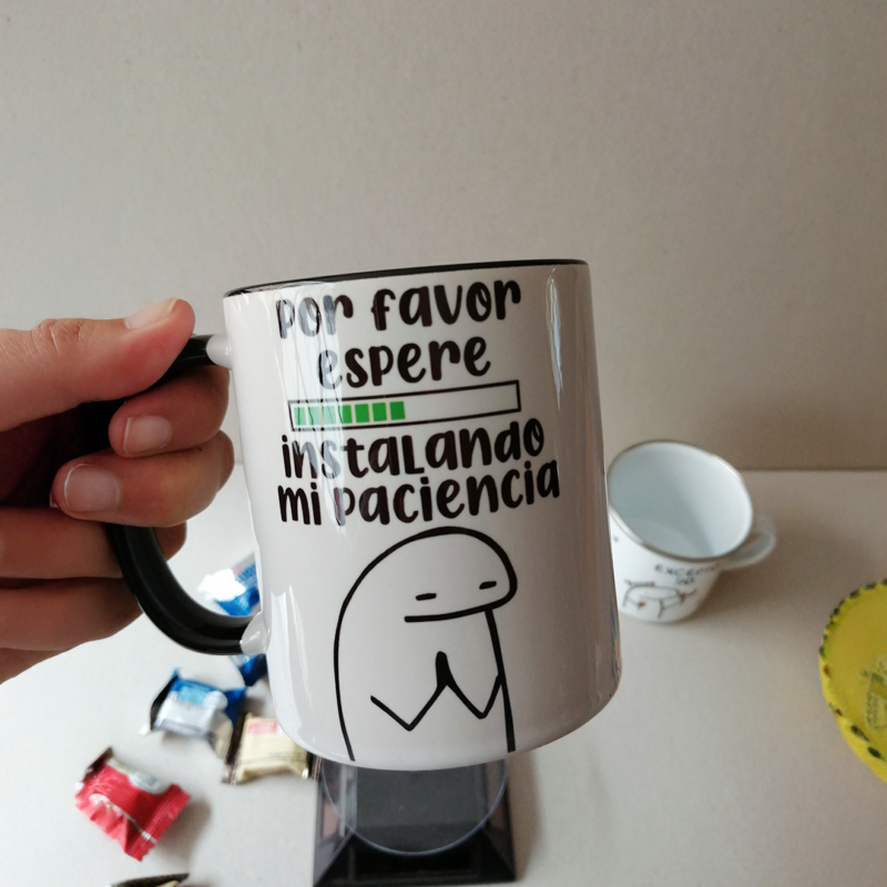 Taza Instalando Paciencia...– Perfecta para Sobrevivir el Día